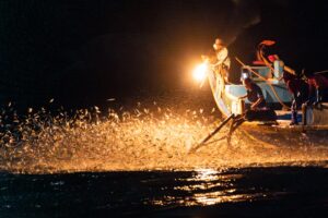 Técnicas para pescar en corrientes cruzadas en ríos y mares.