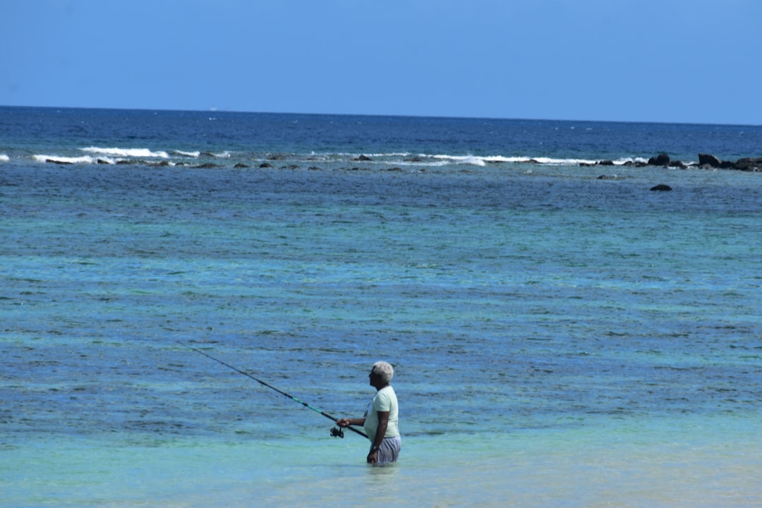 Photo fishing in high-density coral areas