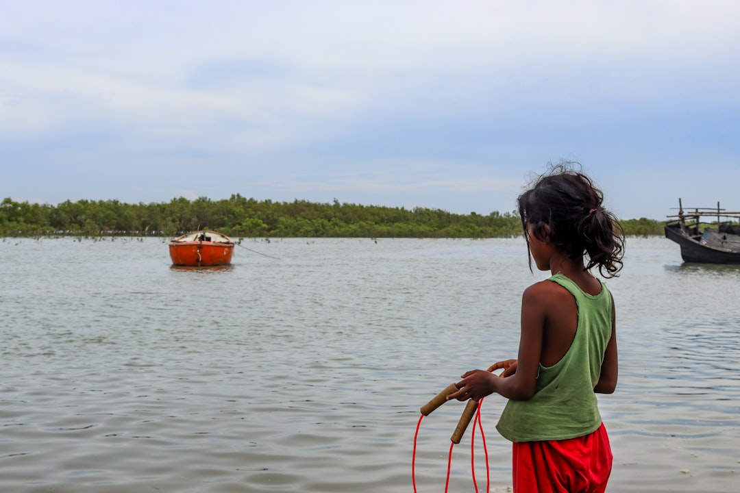 Photo fishing with live bait in mangrove areas