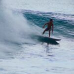 Maximizar distancia y ángulo de salida con el clip-down surf en mar de fondo