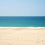 Recogida lineal de Buldó y Raglou en la superficie para la pesca de pez azul en la playa